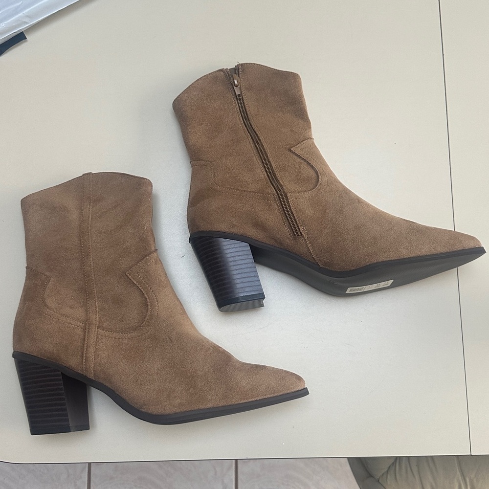 🔥 🆕 ASOS DESIGN Wide Fit Rational heeled western boots in taupe SIZE 11W - Picture 5 of 11